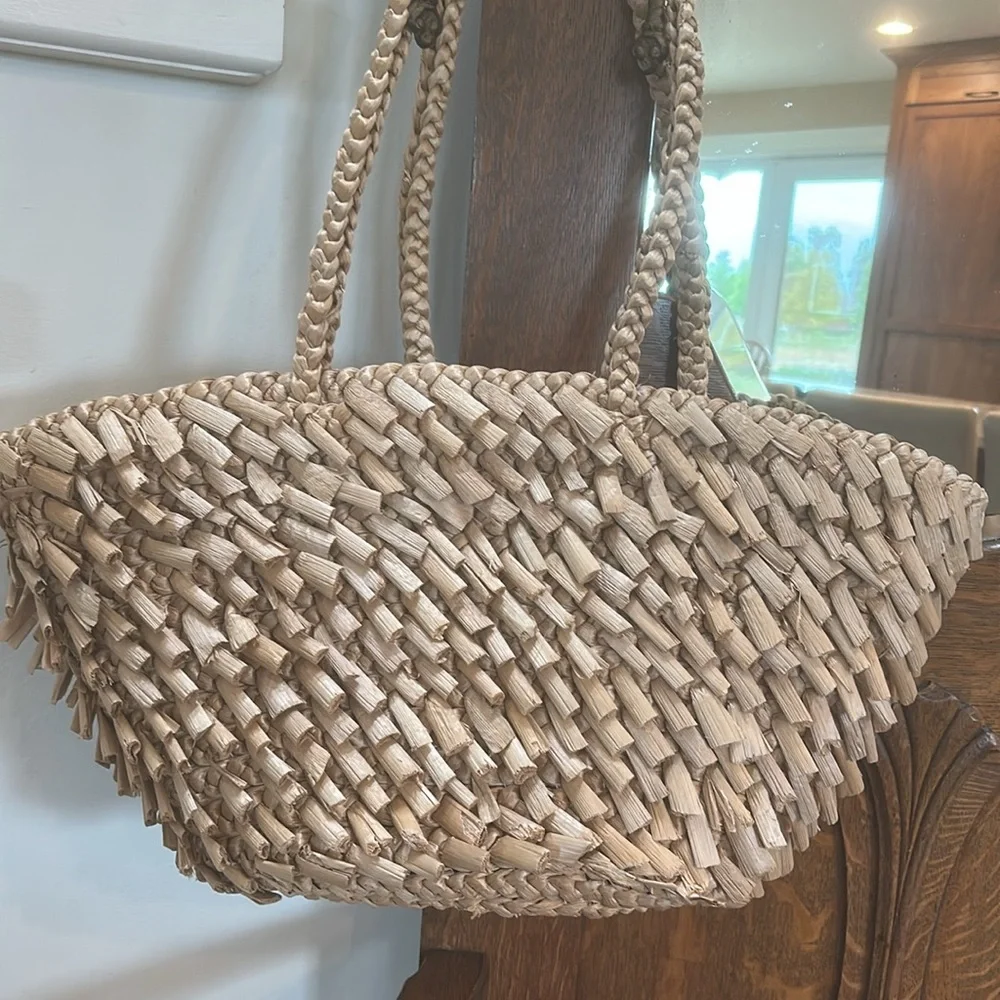 Nwot. Rattan bag - Picture 3 of 9